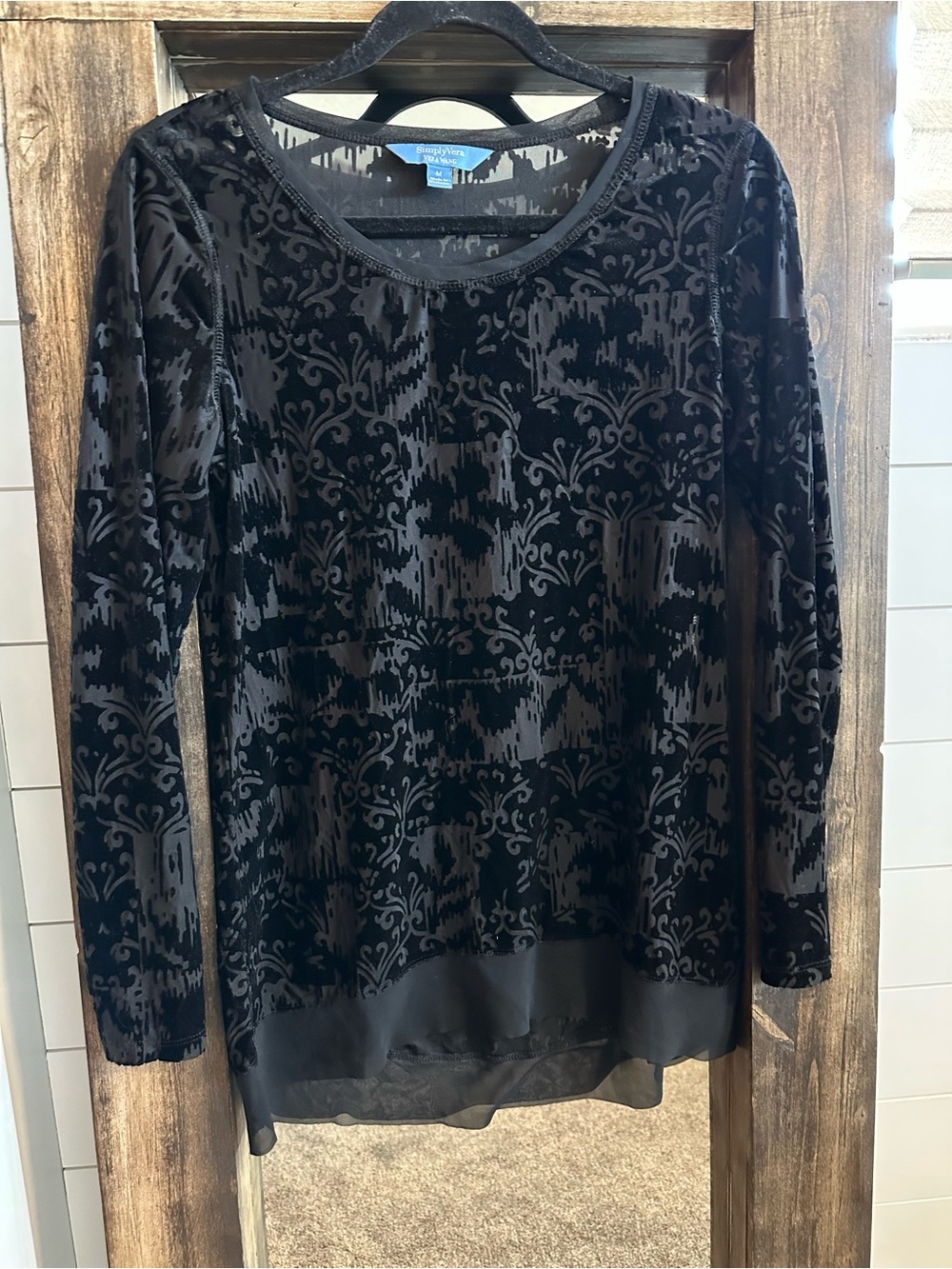 Simply Vera Vera Wang Velvet Burnout Top M Black Sheer Hem Goth Boho Edgy Witchy